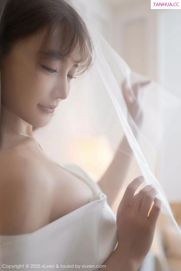 陆萱萱  [XiuRen]高清写真图 2025.07.10 No.10535 陆萱萱 撩人心怀第12张图片